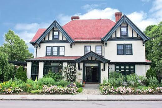 The Bertram Inn Brookline Exteriér fotografie